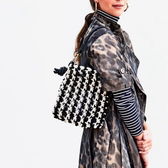 Clare V. Los Ángeles Stylish Black and White Women's Bag - Picture 2 of 14